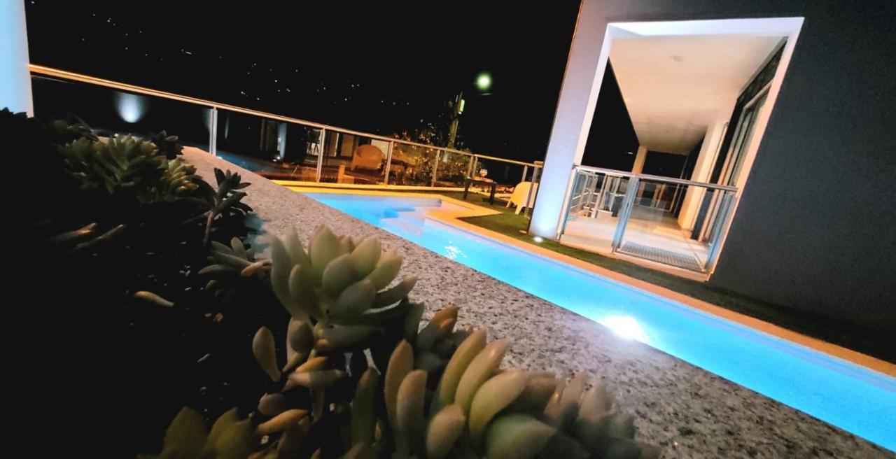 Geresmarinahouse Villa Ngoại thất bức ảnh